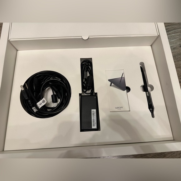 Wacom Cintiq 16 great condition Perfectly working - Picture 4 of 6